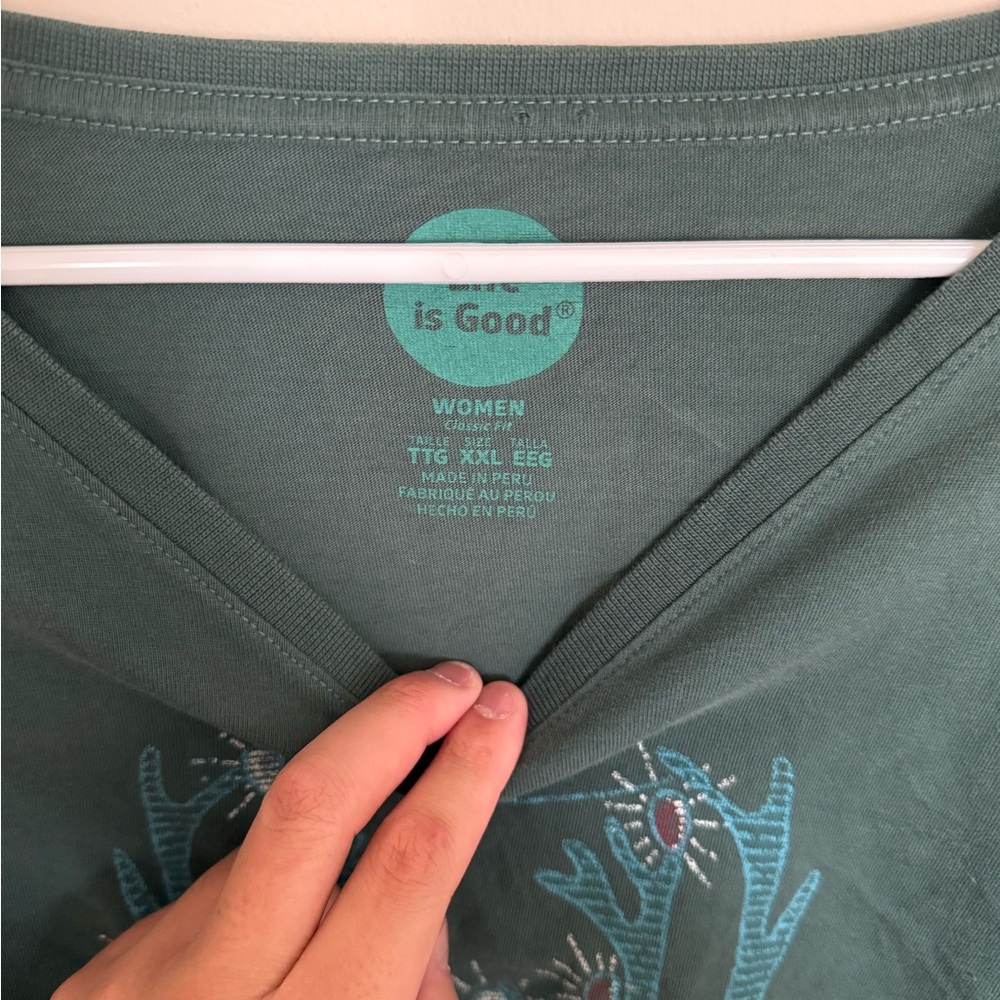Life is Good Women’s Christmas Radiate Good Vibes Graphic V-Neck Long Sleeve XXL - Picture 4 of 8